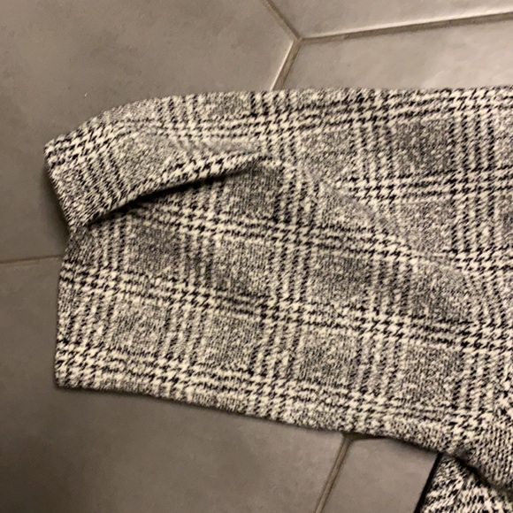 Ann Taylor woman’s sweather top blouse - Picture 3 of 4